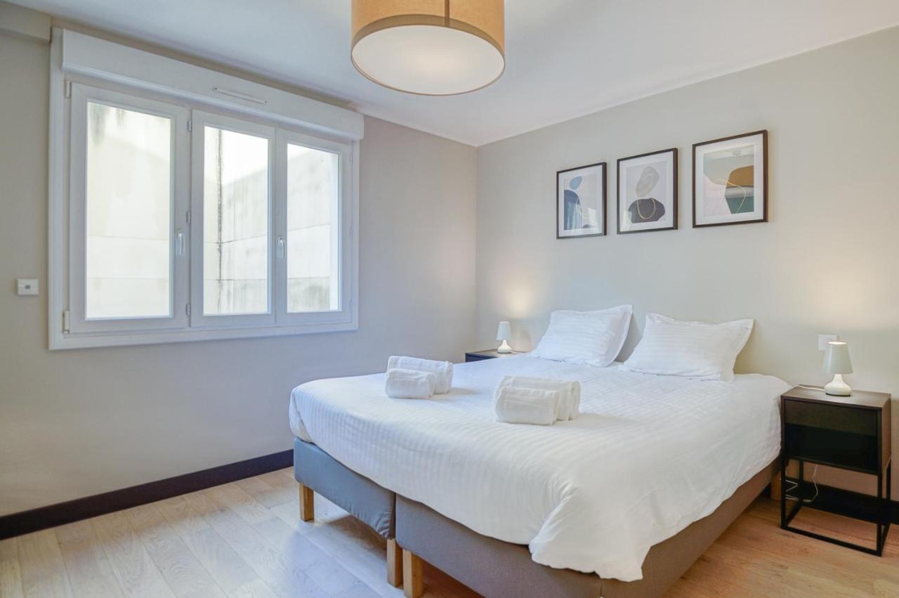 Le Gambetta - T3 Standing Avec Parking, Wifi, Netflix Apartment Laval  Exterior foto